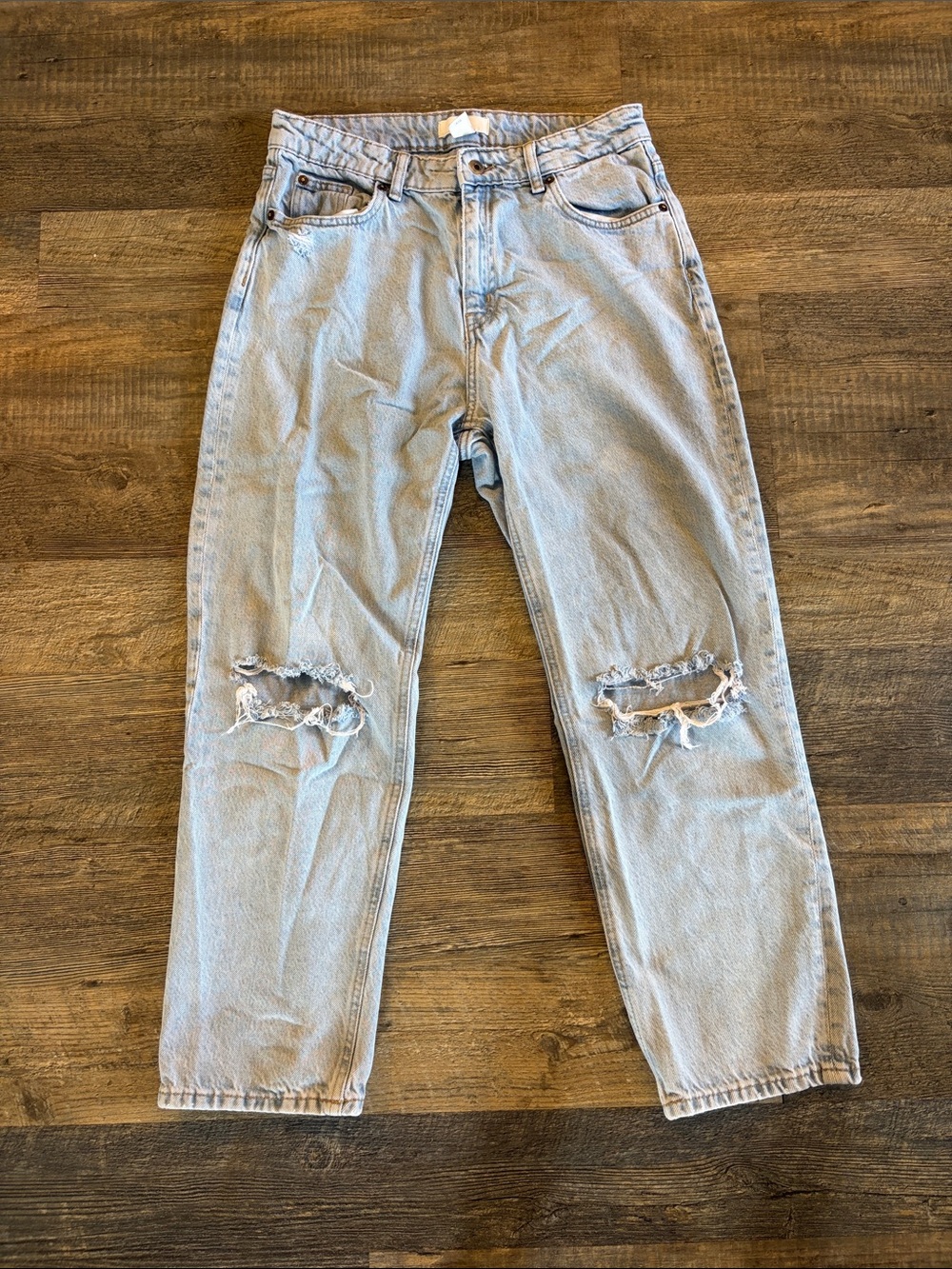 H&M Light Blue Distressed Women's Relaxed Jeans
